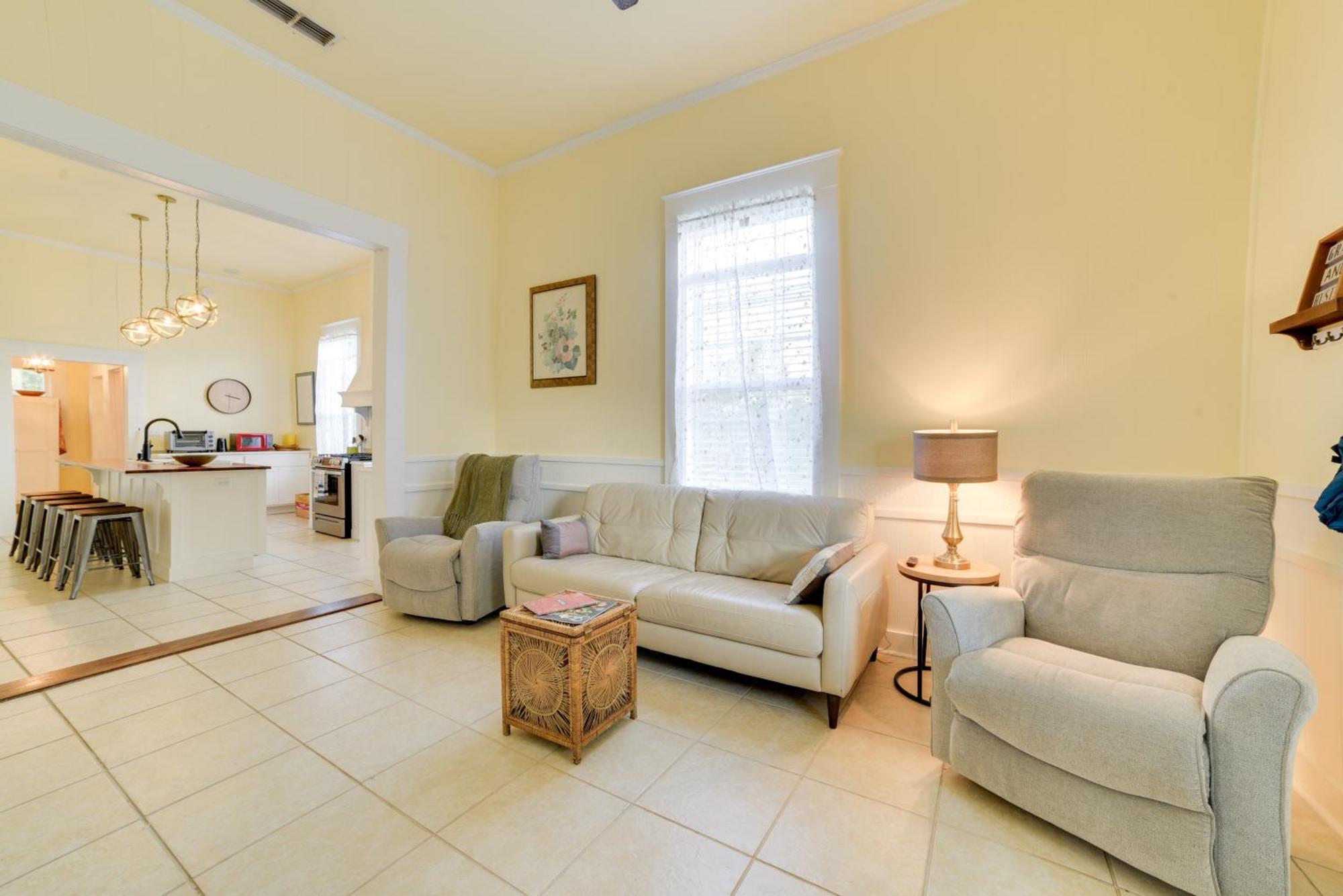 Cozy Thomasville Cottage - Walk To Downtown! Exterior photo